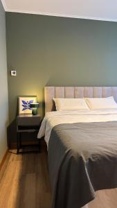 1BR home with heated pool and mountain view