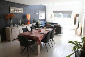 Grande Villa Bord De Mer