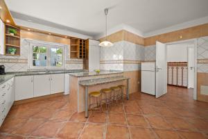 Vilamoura Private Pool Villa for 8 Guests