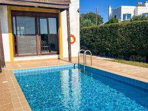 Villa Yellow Butterfly with Private Pool and Sea View near Lindos - Gennadi