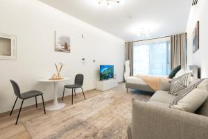 City View Studio near Burj Khalifa and Metro