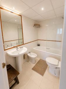 Luminoso apartamento con piscina y terraza en Benalmádena