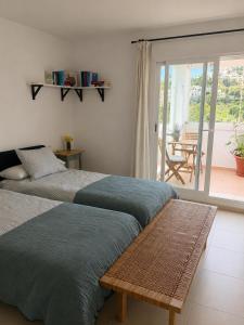 Luminoso apartamento con piscina y terraza en Benalmádena