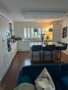 Situated in the heart of Kinsale, steps from the town