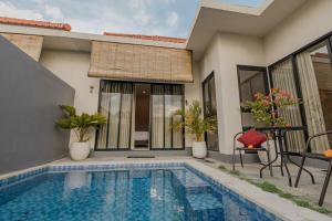 Peaceful 2BR Villa Near Rice Fields in Cemagi
