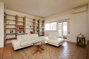 Free Parking - Panorama Carducci by Soggiorno Semplice
