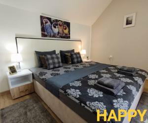 HAPPY Apartments
