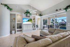 Luxury Gulf Access SW Cape Coral 3BR Dog Friendly