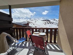 Val Thorens, Ski-in Ski-out 1 bedroom Apt for 4 with Fiber, South-facing & Mountain Views