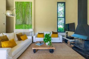 Award-Winning House With Pool In Costa Brava