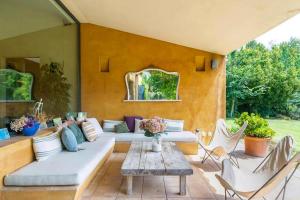 Award-Winning House With Pool In Costa Brava