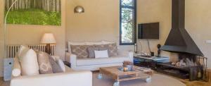Award-Winning House With Pool In Costa Brava
