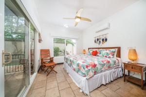 Surfside Tower - Ground Floor Condo with Pool, Walk to Potrero Beach