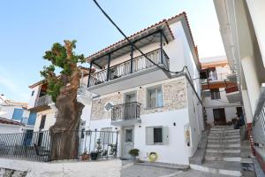 Stellas House Main