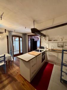 Pragma Apartments - Casa Spangherin
