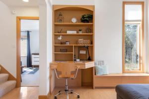 Viewhouse -Private Beach Access - Walkable - EV