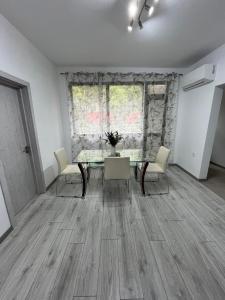 Violets Apartments