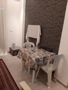 High-Standing 2BR with Balcony 2 minutes Walk to Beach