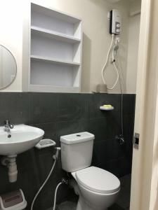 Cozy Condo Apartment in Commonwealth Quezon City