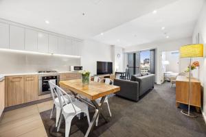 Vision On Morphett 2BR Apartment with Parking