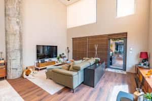 Porto Stadium Private Duplex by Invanting