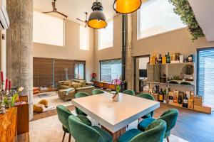 Porto Stadium Private Duplex by Invanting