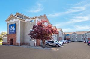 InTown Suites Extended Stay Chicago IL - Downers Grove