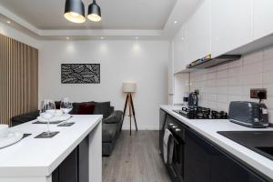 Parking, Sleeps 2, 1 Bedroom and New Interior
