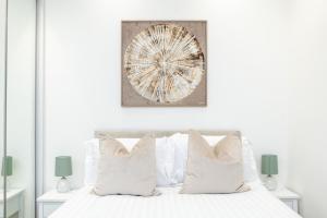 Parking, Sleeps 2, 1 Bedroom and New Interior