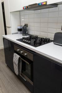 Parking, Sleeps 2, 1 Bedroom and New Interior