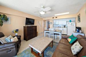 Hawaiian Inn Beach Resort Unit #306