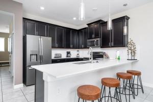 Beautiful Golf Course View Townhome!