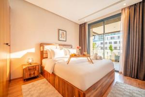 VIVASTAY Casablanca - Skyline Apartment CFC with Terrace & Gym