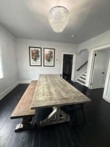 Renovated Detroit 3BR Home | Sleeps 6