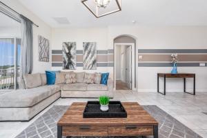 Beautiful Golf Course View Townhome!