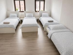 Modern 3BR Apartment in Central Chemnitz for 10 Guests