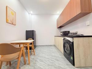 1 Bedroom Daisy - Luxury Gold Apartment - Central D4 Saigon