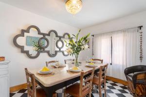 The Bird House, 2BR Artistic Retreat for Creatives in Centro San Miguel de Allende