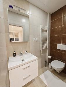 Axiom Suites - Astra 1