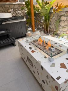 Saint Zoe Suites