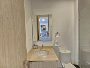 Apartaloft con mar, piscinas y jacuzzis