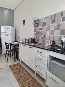 Apê térreo aconchegante - AC - garagem