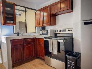 Spacious house in Santa Elena near USA embassy!