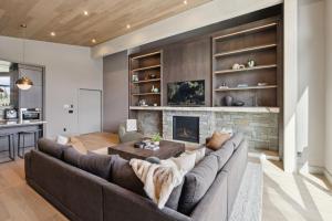 Sisu Lodge by Canmore Premier