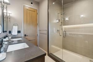 Sisu Lodge by Canmore Premier