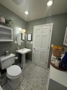 Charlestown apartment with private patio