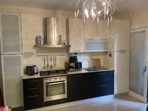 La Perla del Garda - Exclusive Lake & Pool Waterfront Residence
