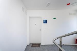 Novea Family Apartment with Terrace & Parking