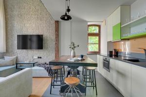 Sopot Loft Living z Antresolą i Parkingiem by Lion Apartments