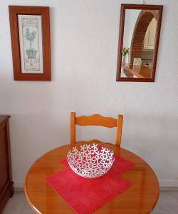 Pool-View Apartment with Terrace & Lift in Pueblo del Parque